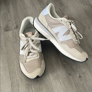 New Balance Women's Beige Sneakers